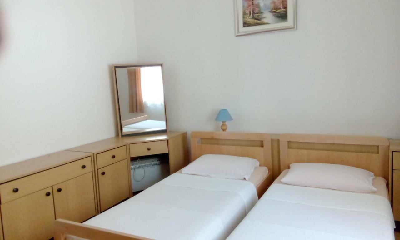 Apartament Zrilić *